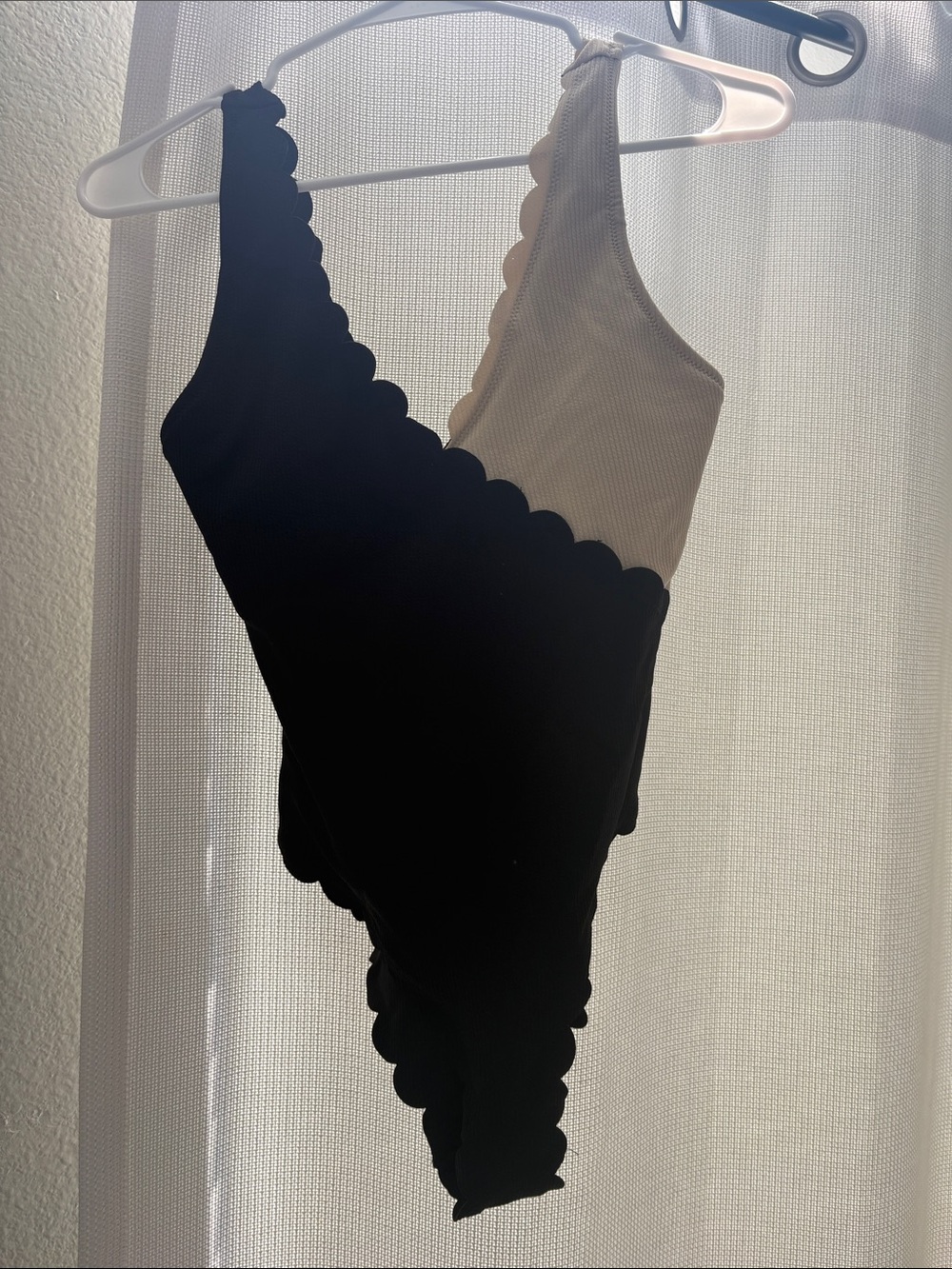 Scallop-Edge One-Piece Swimsuit - Black & Cream